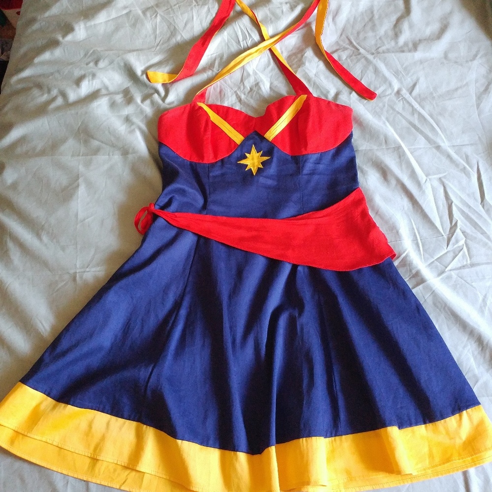 Captain Marvel Her Universe dress size large